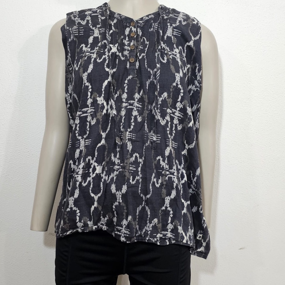 The North Face blouse